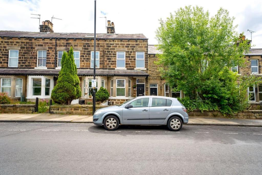 Holiday home Newly Refurbished 3 Bedroom Townhouse Free Parking *